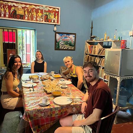 Catch The Ella Train Hostel Kandy Luaran gambar